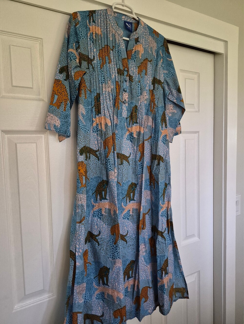 NEW Pick Happy Palm Beach Tunic Style Dress Pleated Details Lepoard Print Sz L